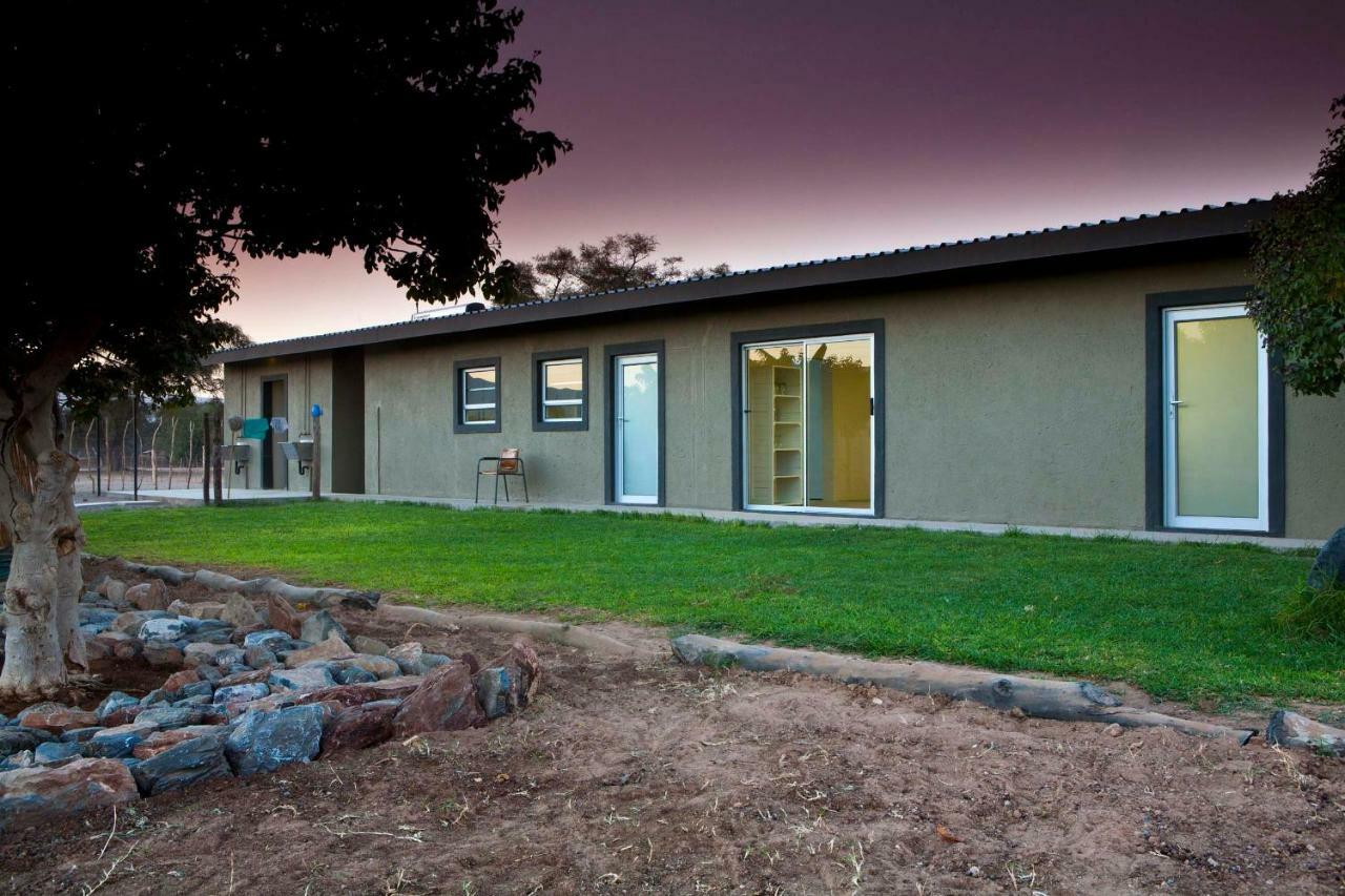 Sesfontein Guesthouse Bagian luar foto